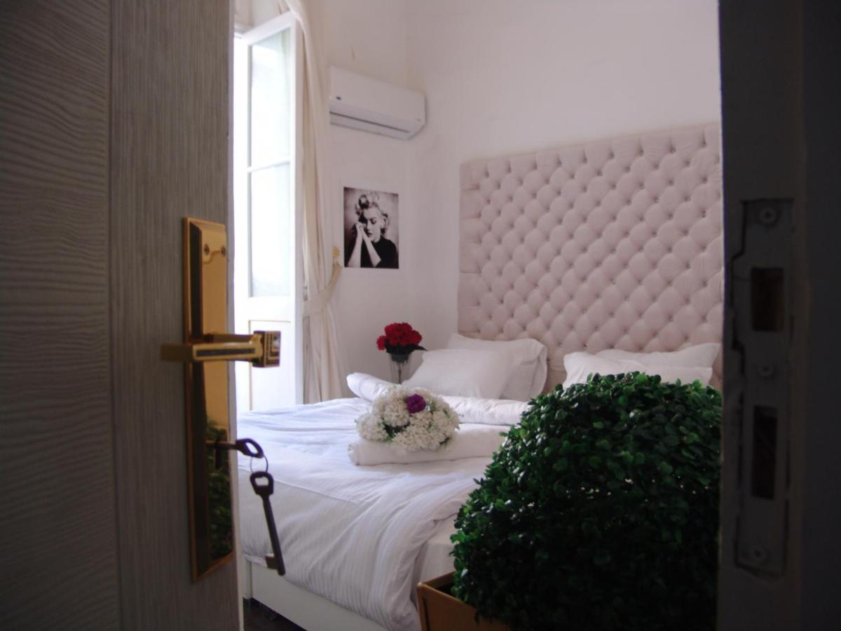 Velvet 1889 Hotel 3*