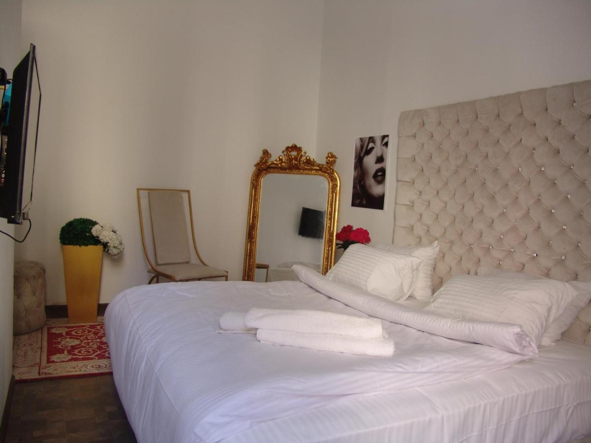 Velvet Hotel 3*